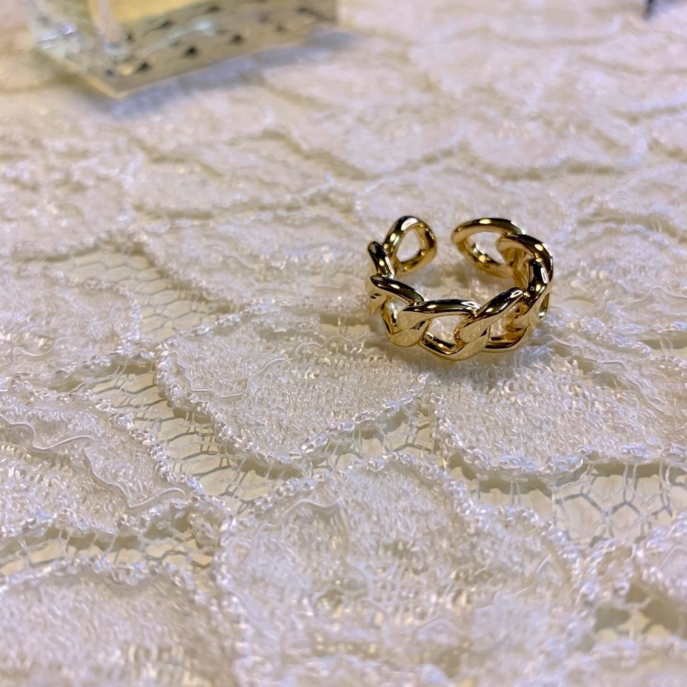 Bold Gold Chain Ring